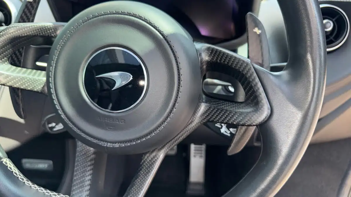 2019-mclaren-570gt-38-big-18