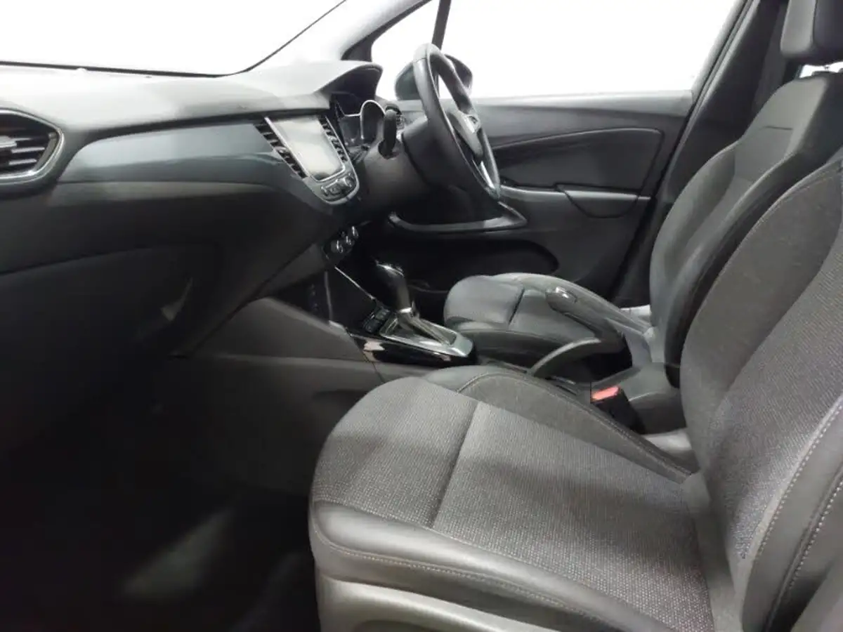 2022-vauxhall-crossland-12-elite-edition-130ps-auto-big-4