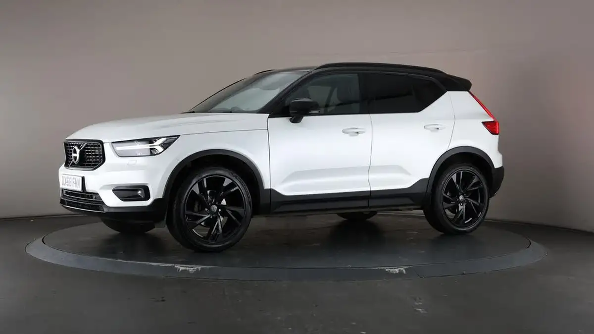 2018-volvo-xc40-15-t3-r-design-pro-big-42