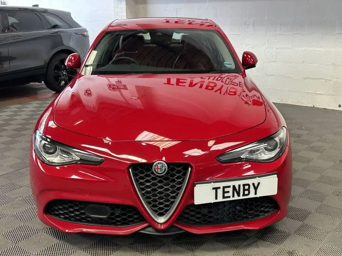 2018-alfa-romeo-giulia-20-veloce-big-2