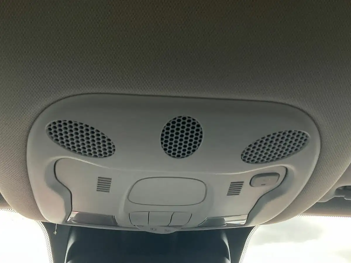 2019-jeep-renegade-10-gse-longitude-big-38