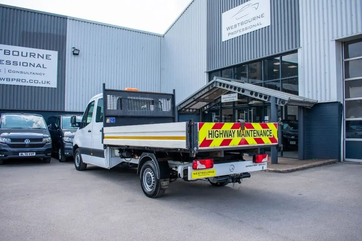 2021-mercedes-benz-sprinter-big-9