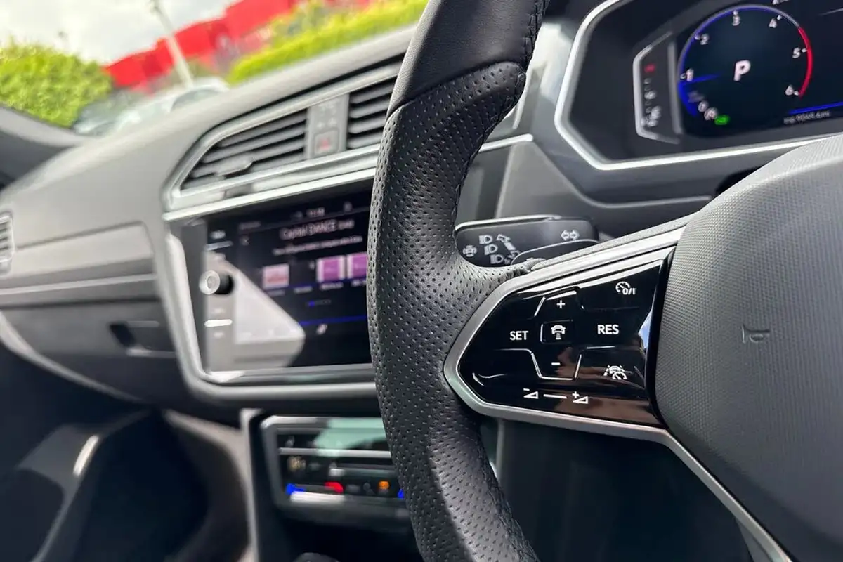2022-volkswagen-tiguan-20tdi-r-line-200ps-4motion-big-39
