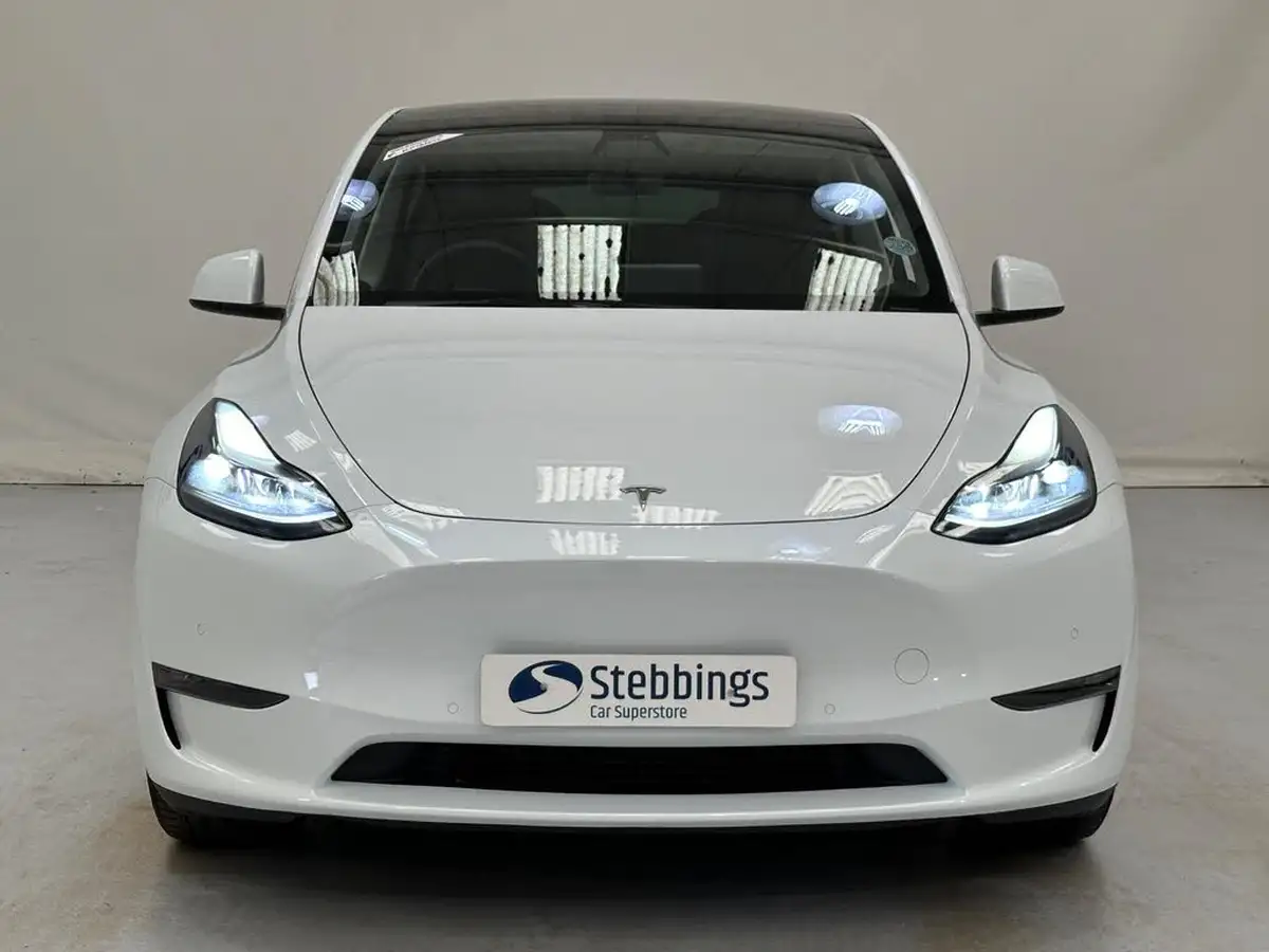 2022-tesla-model-y-e-long-range-big-2