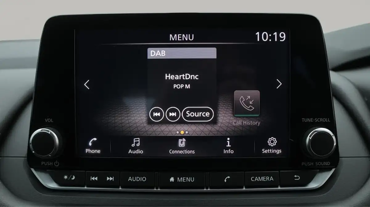 2022-nissan-qashqai-13-dig-t-acenta-premium-140ps-big-11