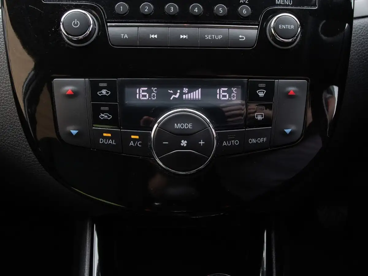 2018-nissan-pulsar-12-dig-t-acenta-big-27