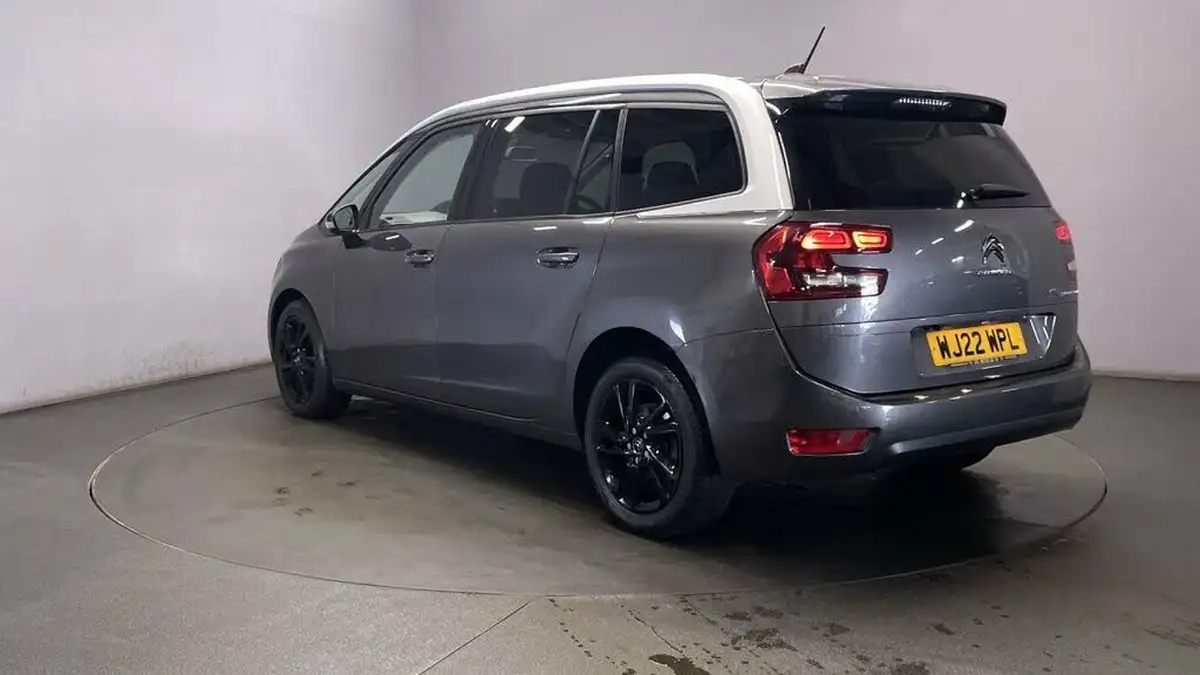 2022-citroen-grand-c4-spacetourer-12-puretech-sense-eat8-big-5