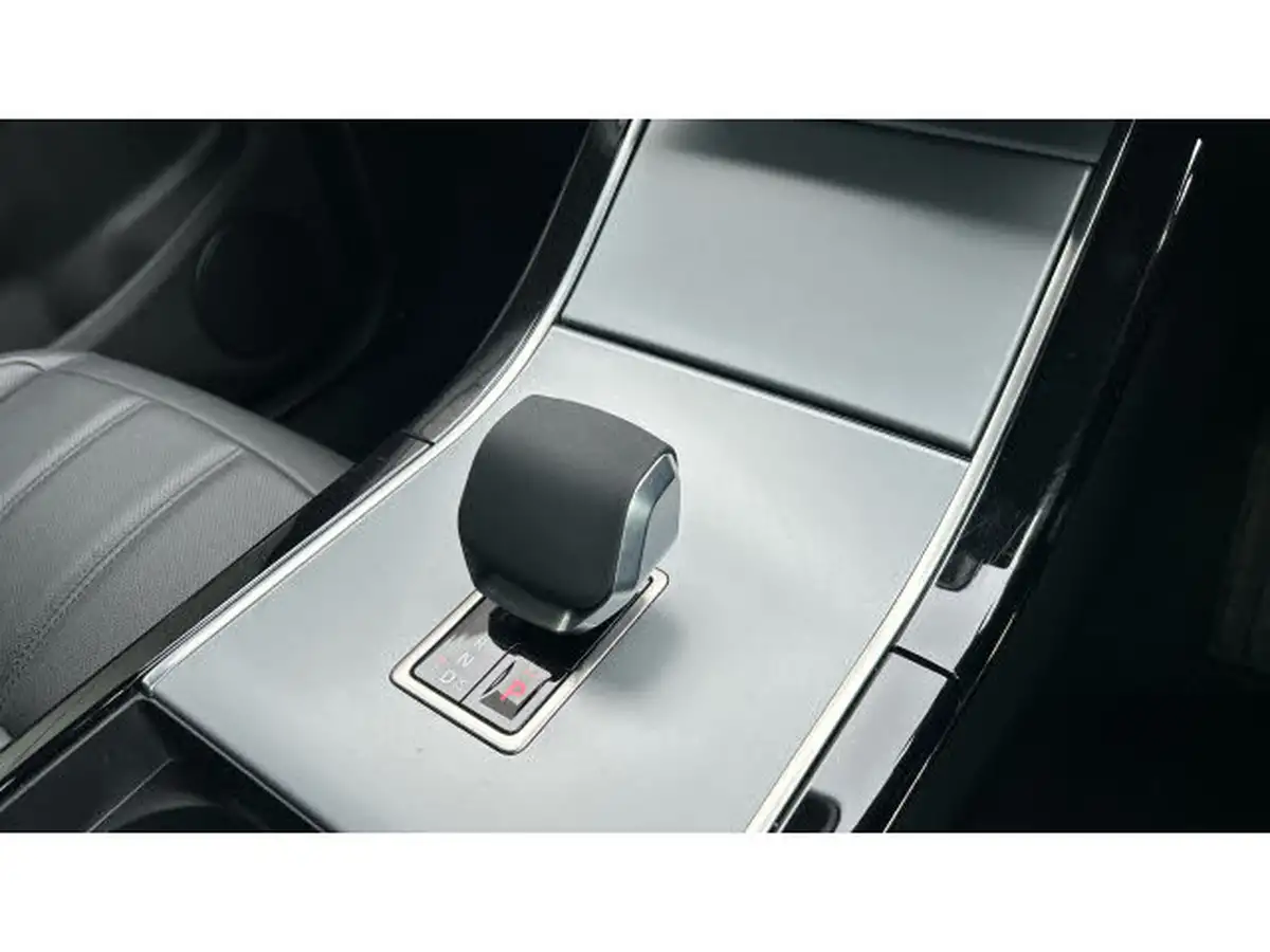 2024-land-rover-range-rover-evoque-15-p300e-s-big-12