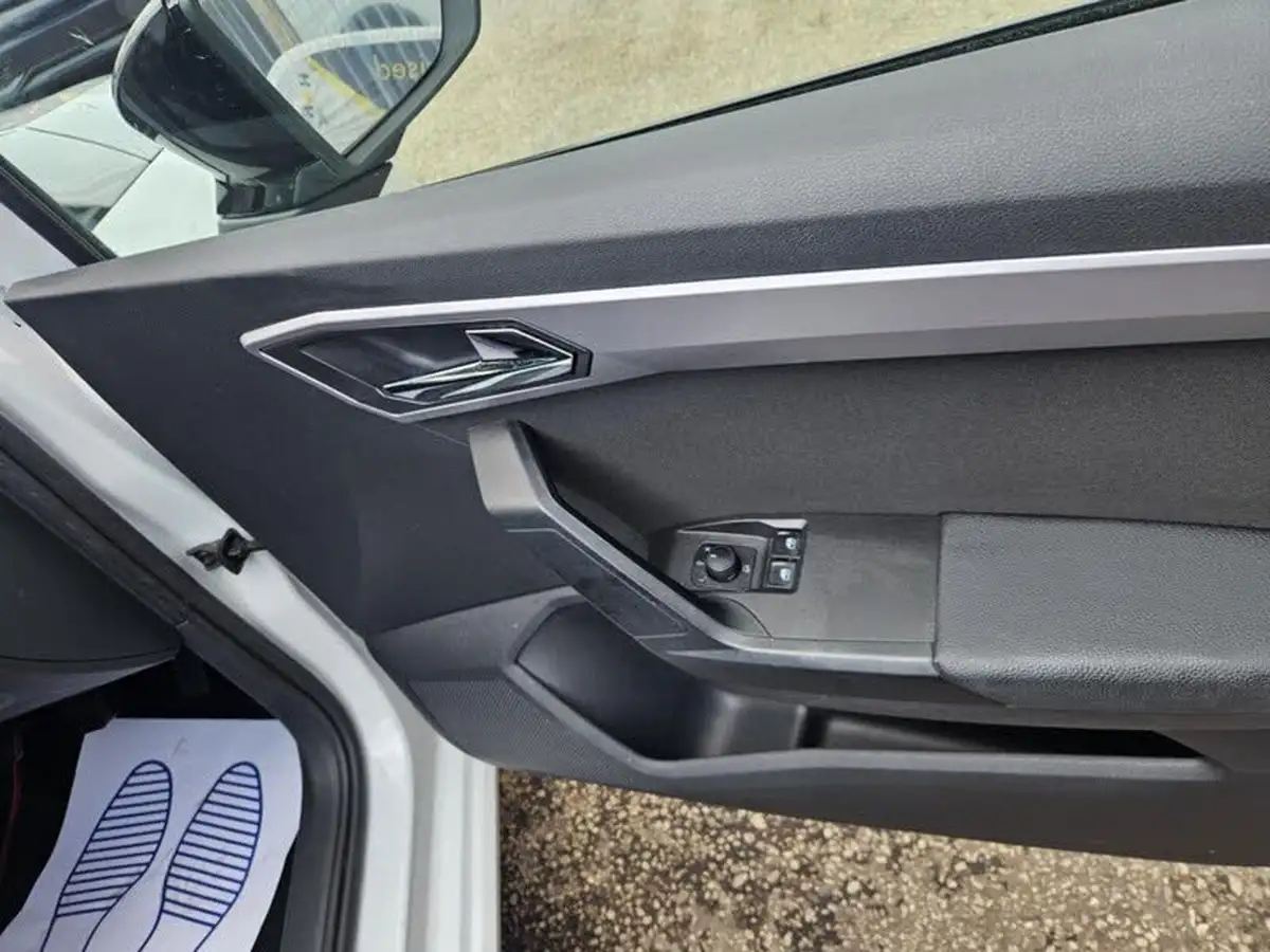 2020-seat-ibiza-10-tsi-fr-95ps-big-15