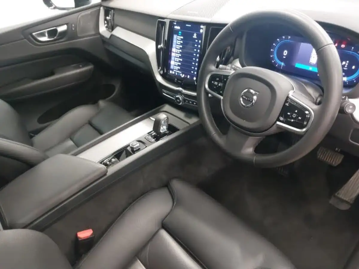 2023-volvo-xc60-20-b5-plus-big-17