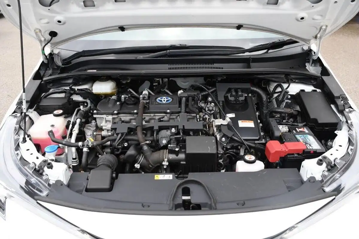 2020-toyota-corolla-18-vvt-i-icon-tech-spare-wheel-touring-sports-5d-big-34