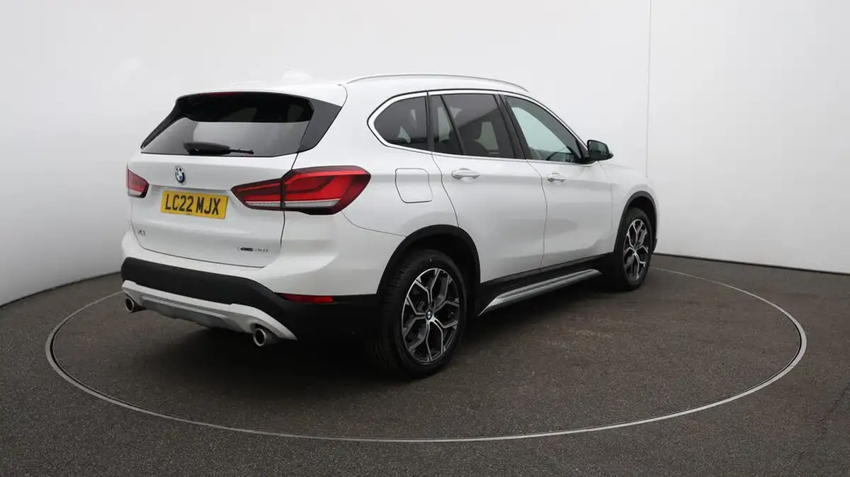 2022-bmw-x1-20-xdrive20i-xline-big-56