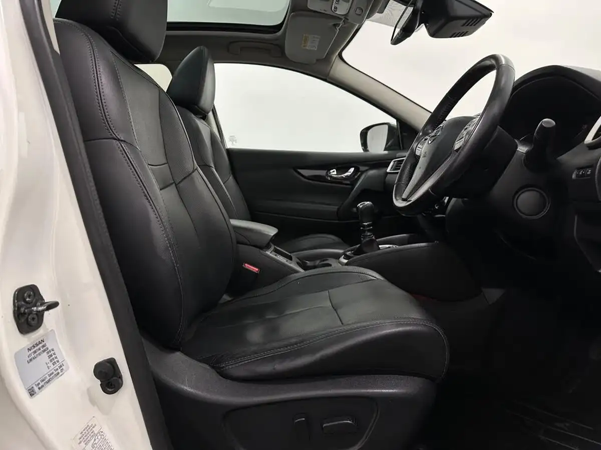 2016-nissan-qashqai-15dci-tekna-big-28
