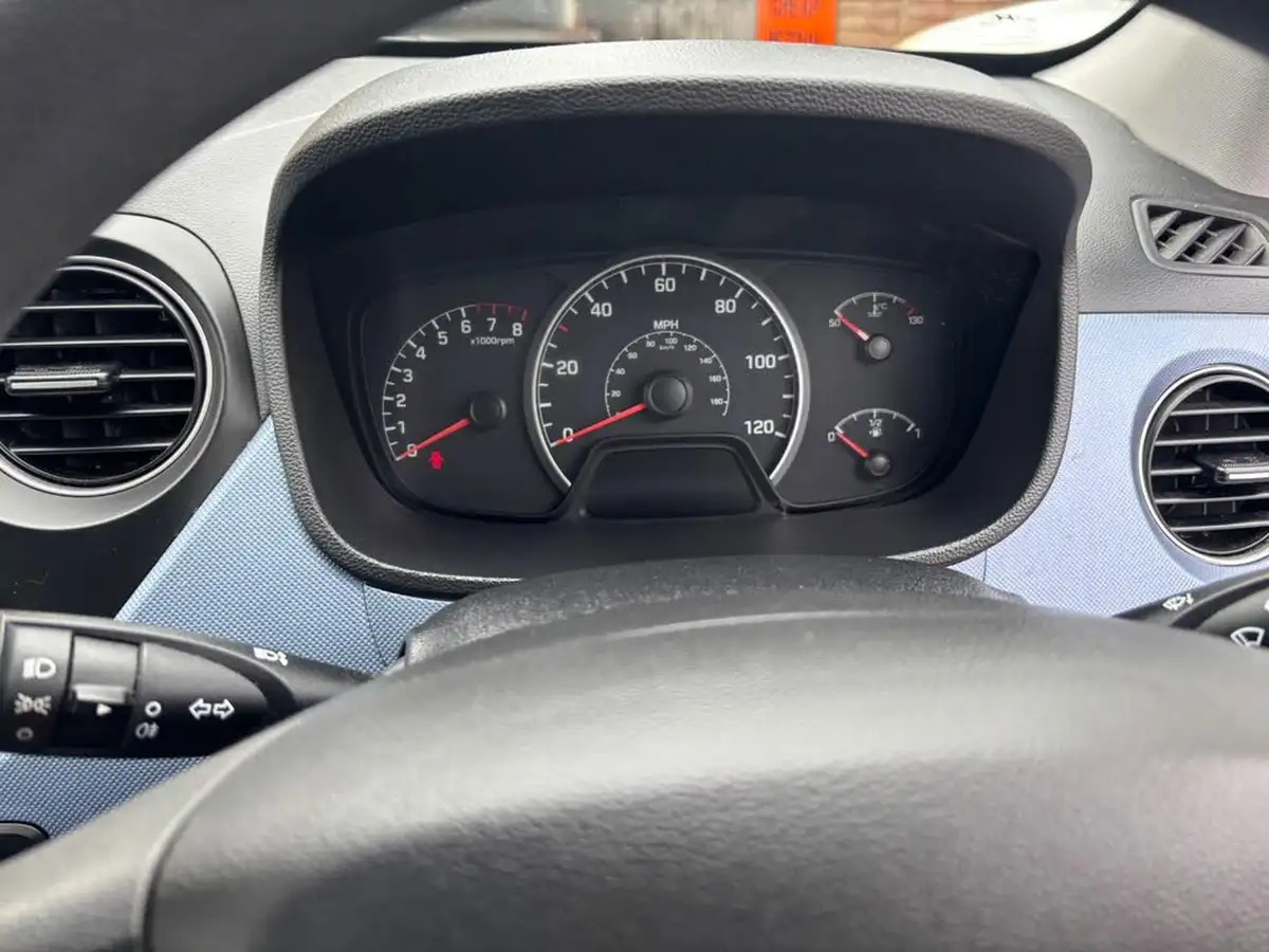 2014-hyundai-i10-10-se-big-10