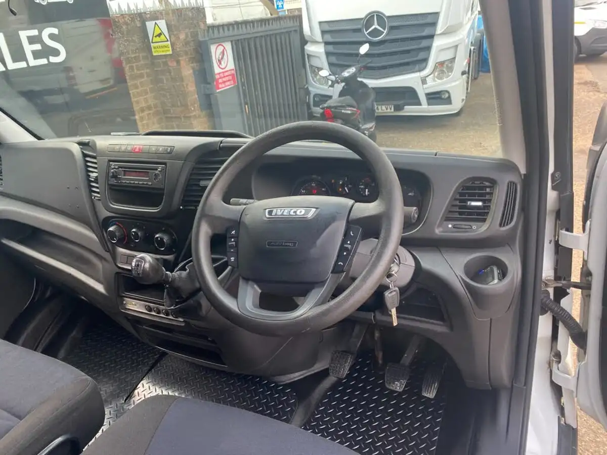 2019-iveco-daily-s-class-23td-35s12v-3520-h1-business-big-6