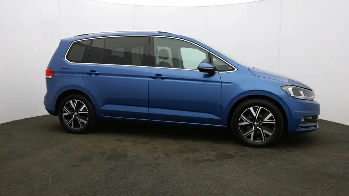 2021-volkswagen-touran-15-tsi-sel-dsg-big-45