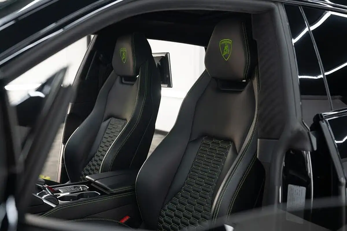2018-lamborghini-urus-40-no-trim-big-7