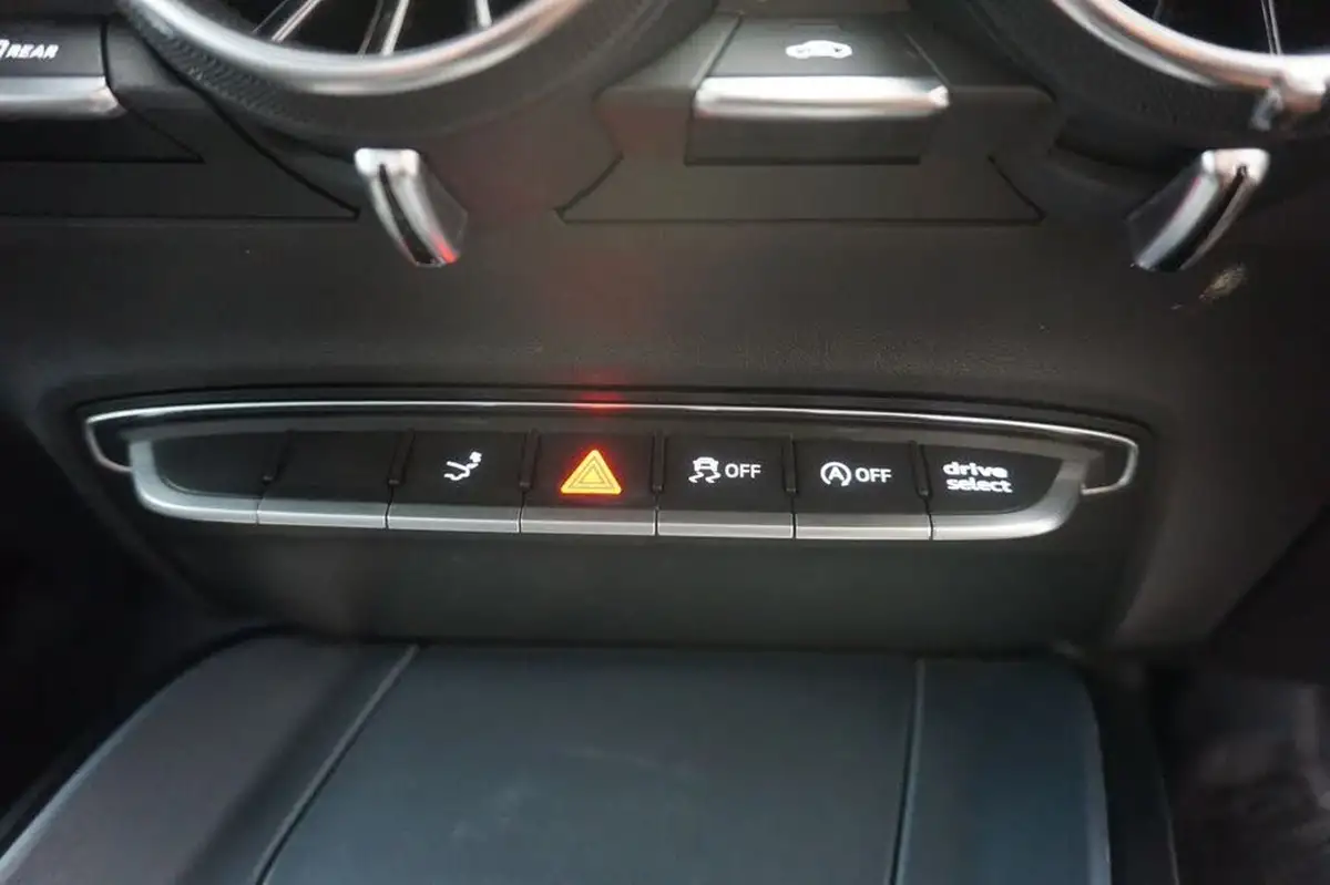 2016-audi-tt-coupe-20-tfsi-s-line-big-29