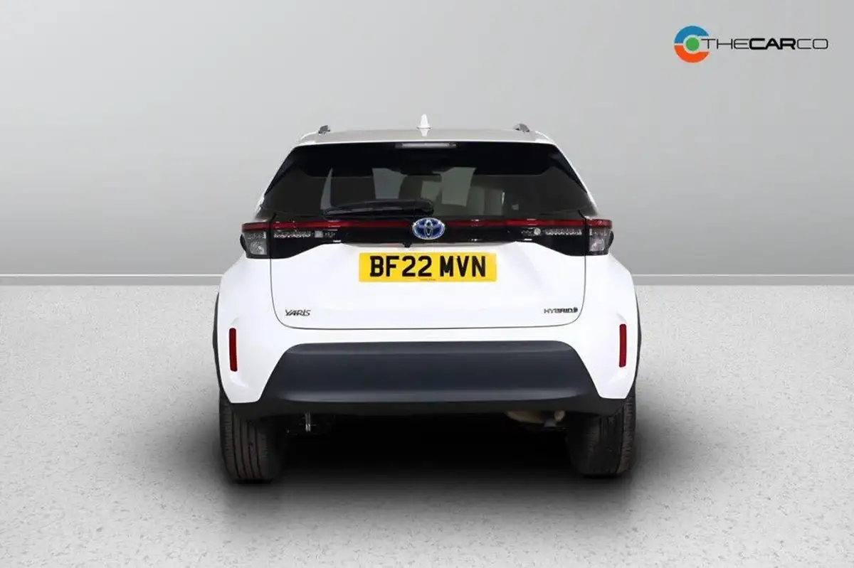 2022-toyota-yaris-15-vvt-i-design-panoramic-roof-big-8