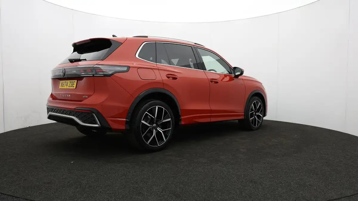 2024-volkswagen-tiguan-15-etsi-r-line-big-38