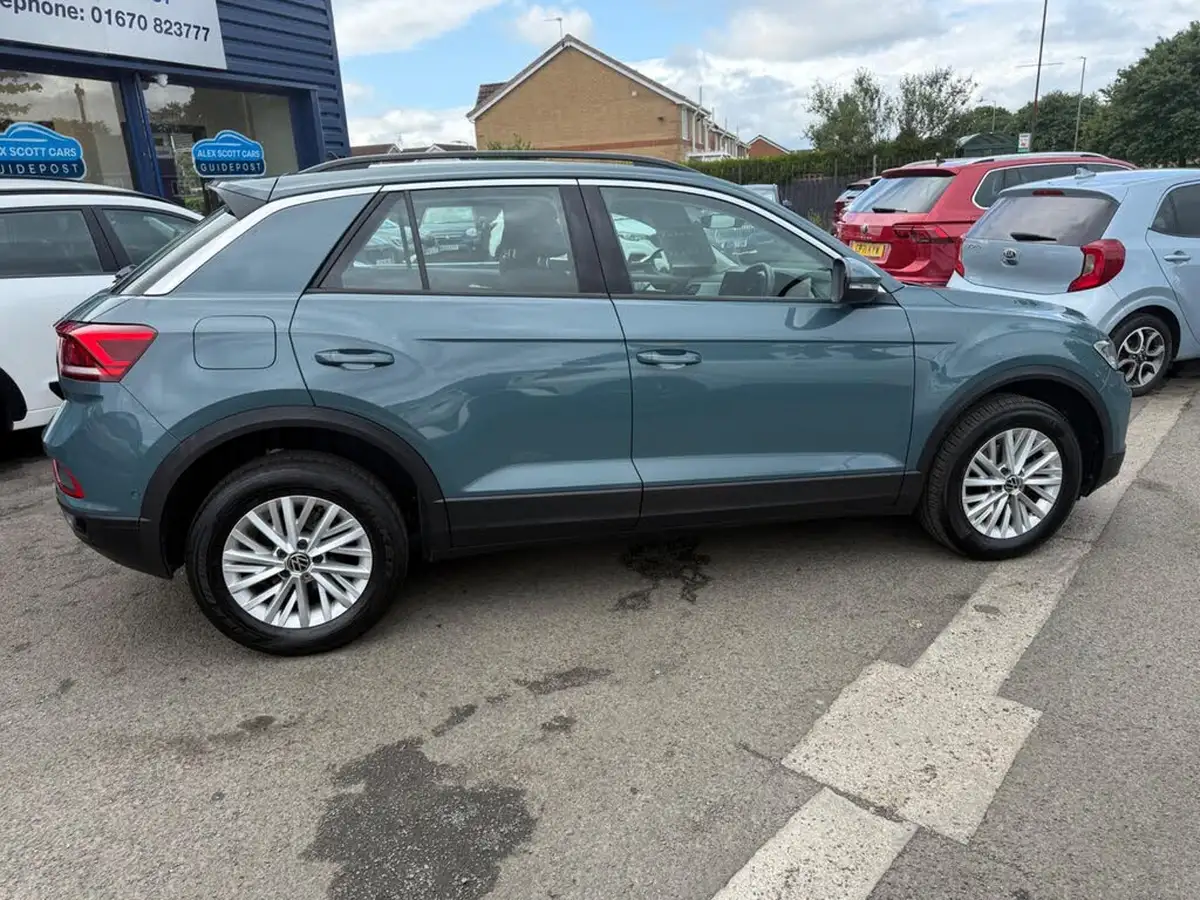 2024-volkswagen-t-roc-10-tsi-life-110ps-big-4