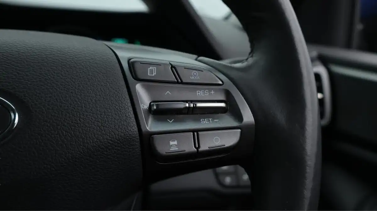 2020-hyundai-ioniq-16-gdi-premium-se-hybrid-big-26