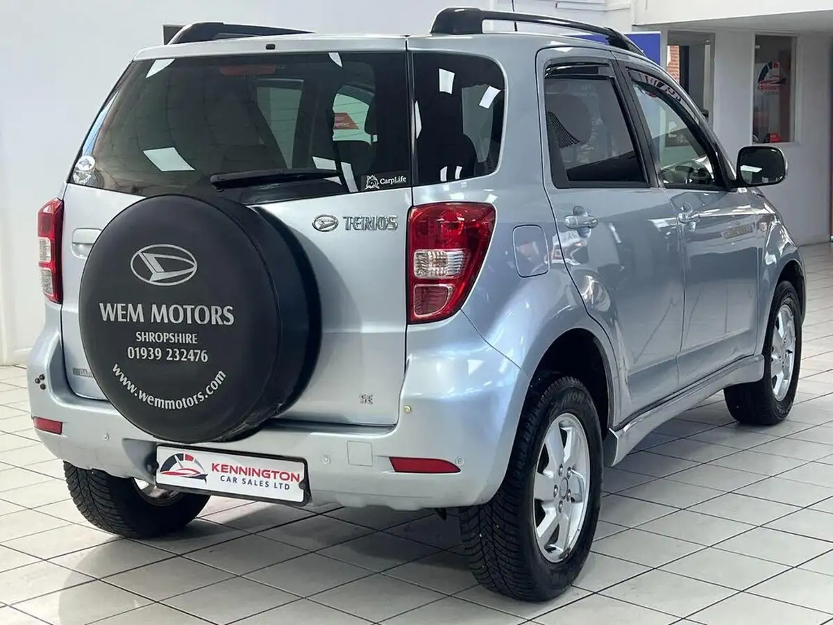 2006-daihatsu-terios-15-se-big-5