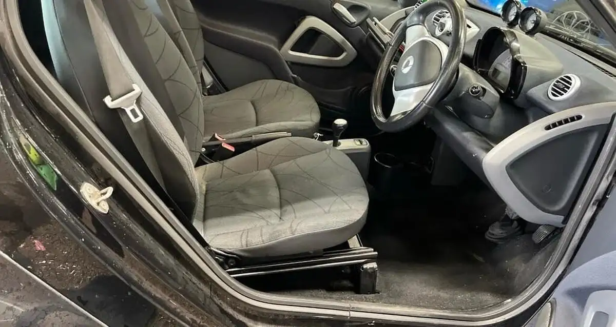 2011-smart-fortwo-10-passion-71bhp-coupe-softouch-big-2