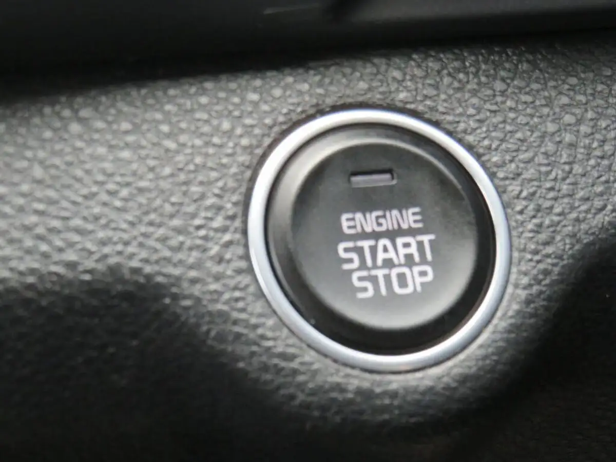 2022-kia-stonic-10-t-gdi-connect-big-19