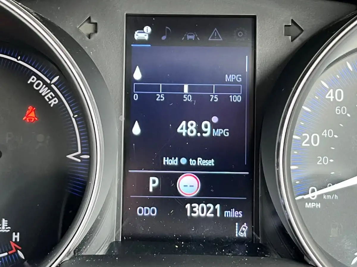 2021-toyota-c-hr-18-vvt-i-icon-big-24