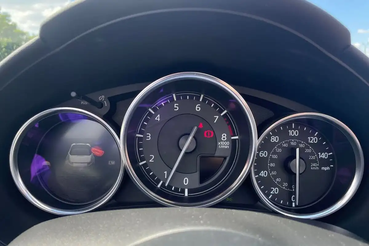 2021-mazda-mx-5-15-sport-convertible-big-22