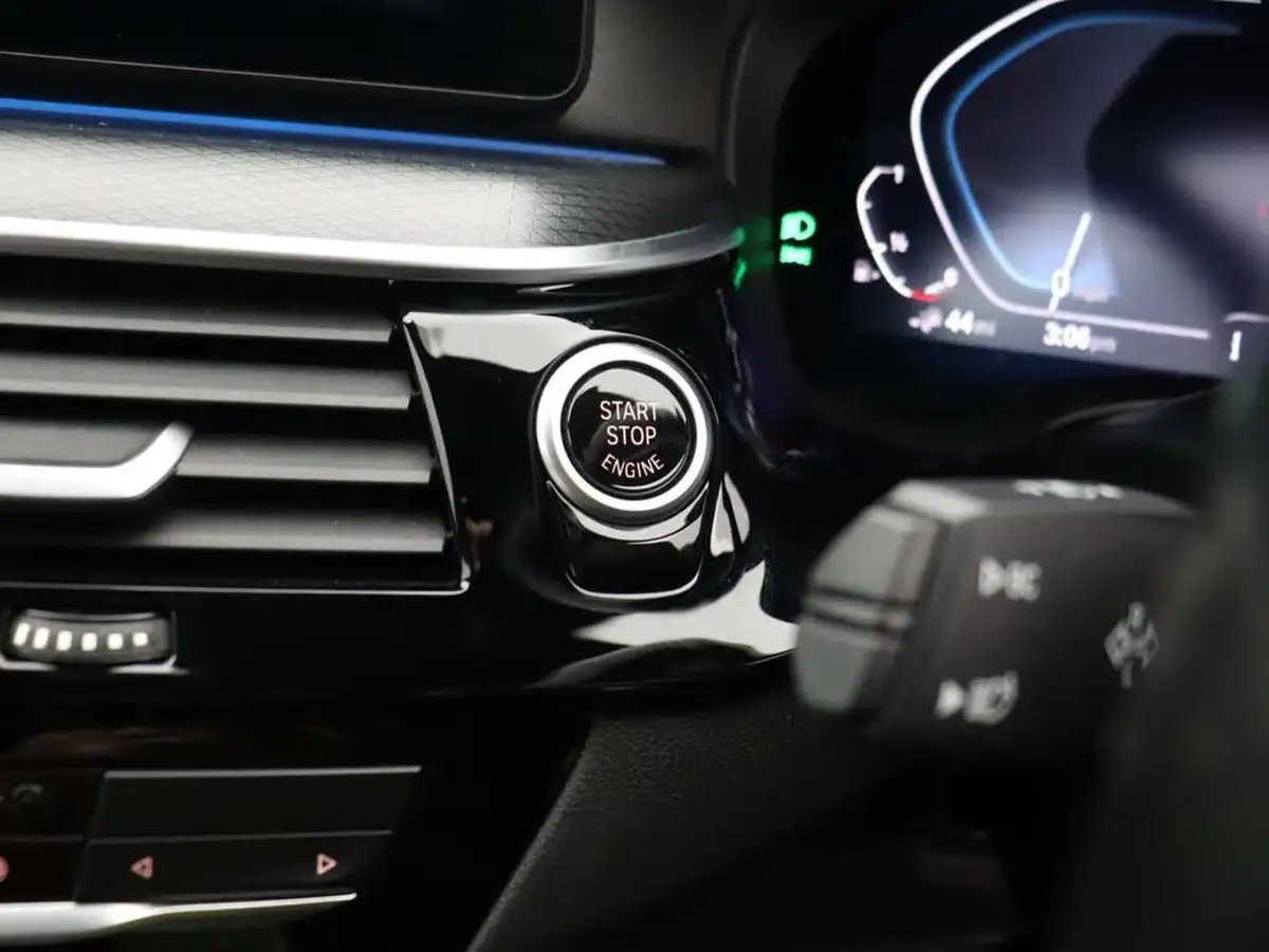 2022-bmw-5-series-20-530e-m-sport-saloon-4d-big-38