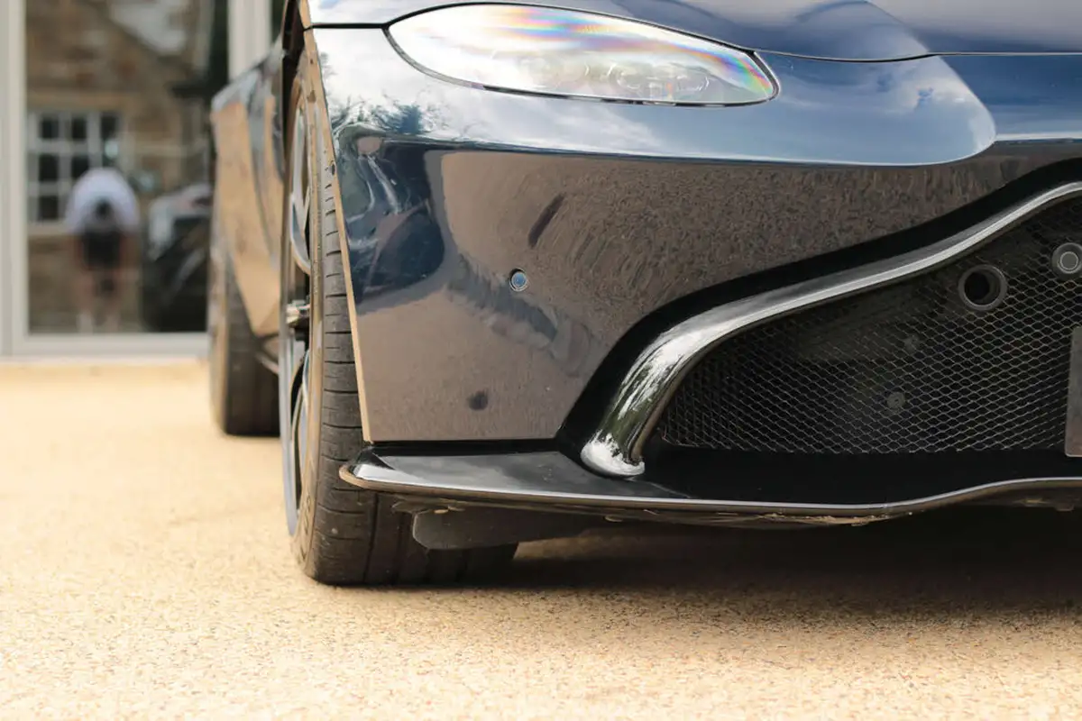 2019-aston-martin-vantage-40-v8-vantage-big-23
