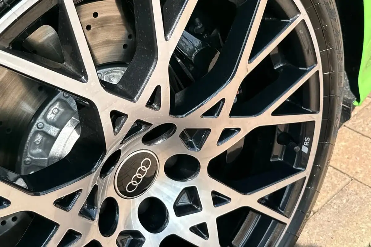 2025-audi-rs3-25-tfsi-carbon-vorsprung-saloon-4d-big-32