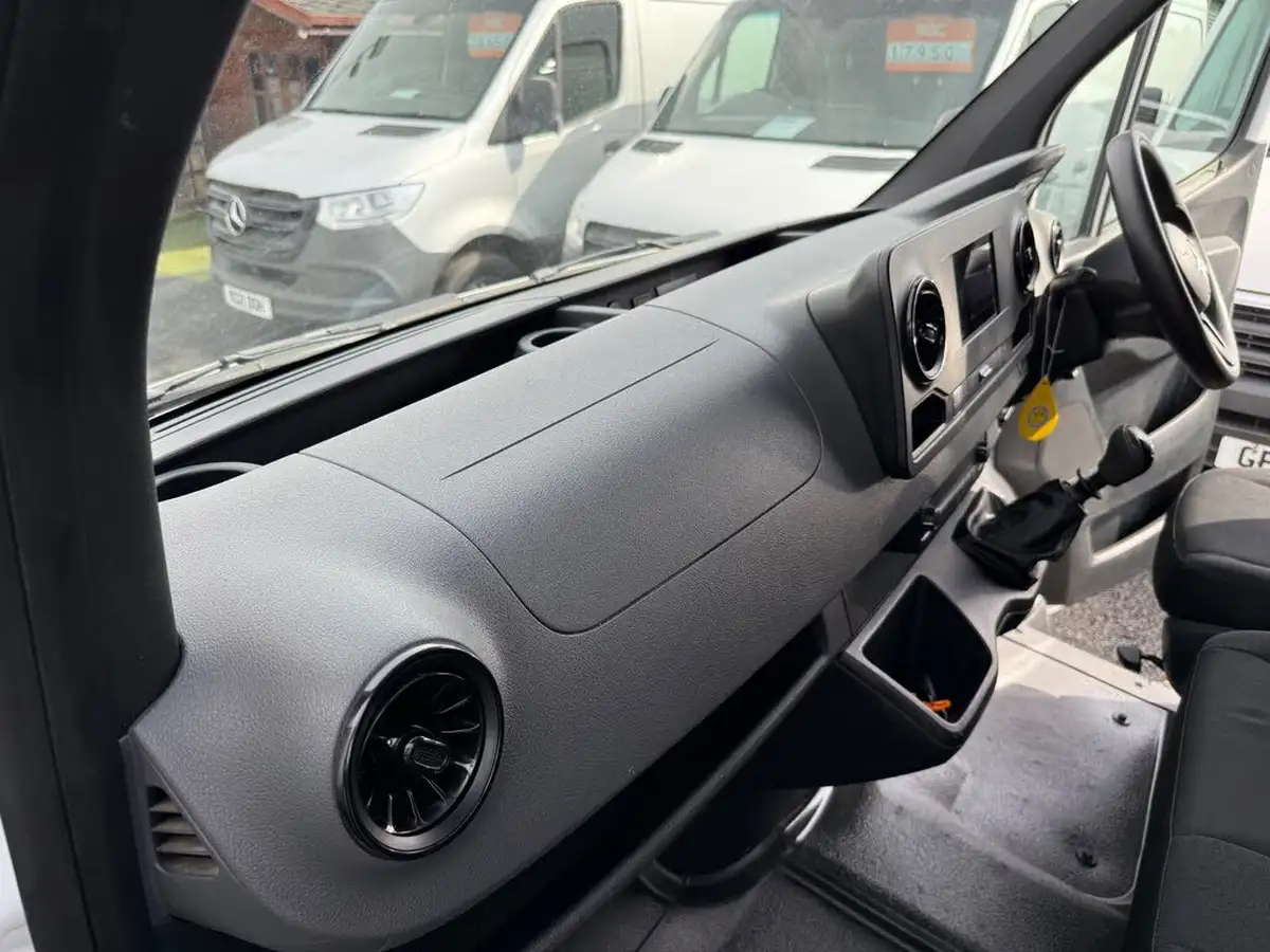 2021-mercedes-benz-sprinter-20cdi-315-l1h1-progressive-150pseu6dt-panel-rwd-eco-gear-360-big-31