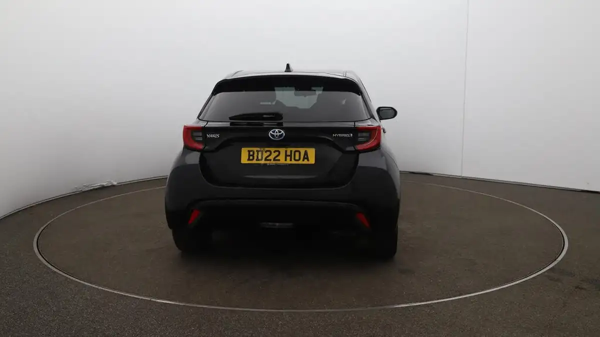 2022-toyota-yaris-15-vvt-i-excel-big-57