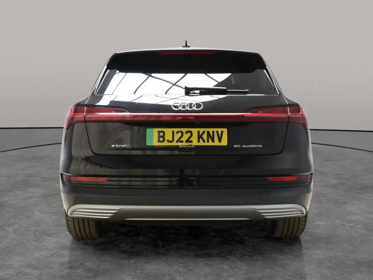 2022-audi-e-tron-50e-technik-station-wagon-big-13
