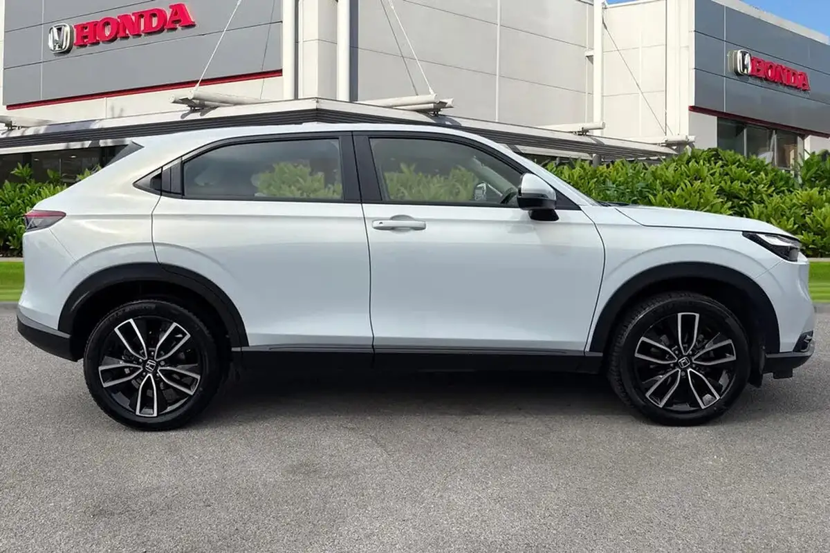 2024-honda-hr-v-15-i-mmd-elegance-big-4