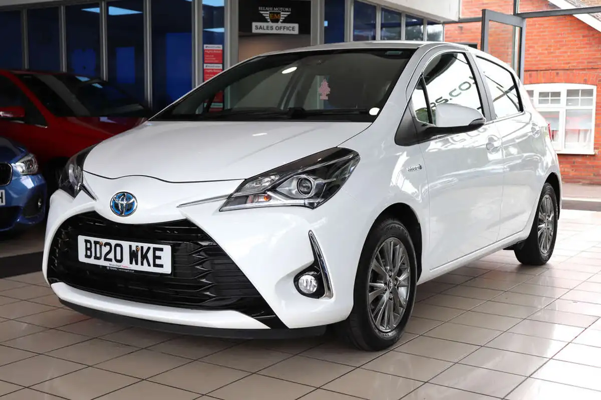 2020-toyota-yaris-15-vvt-i-icon-98bhp-hybrid-1497cc-e-cvt-big-1