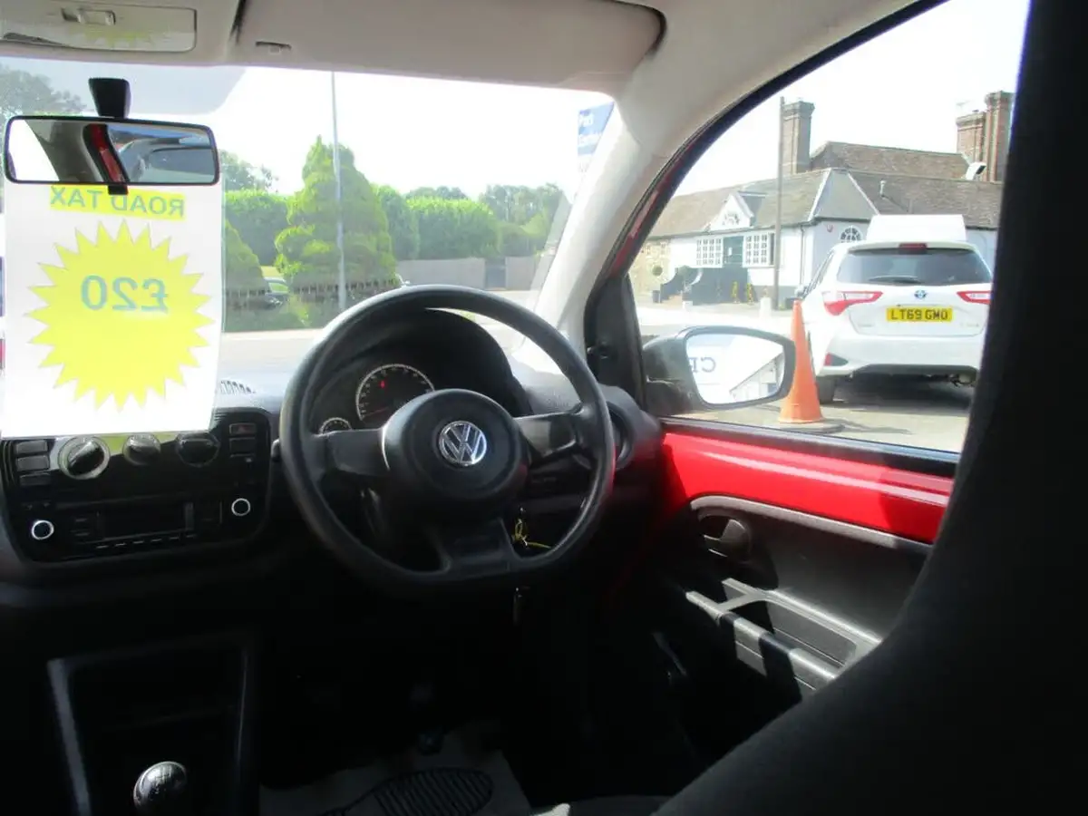 2013-volkswagen-up-10-take-up-59bhp-3d-big-2