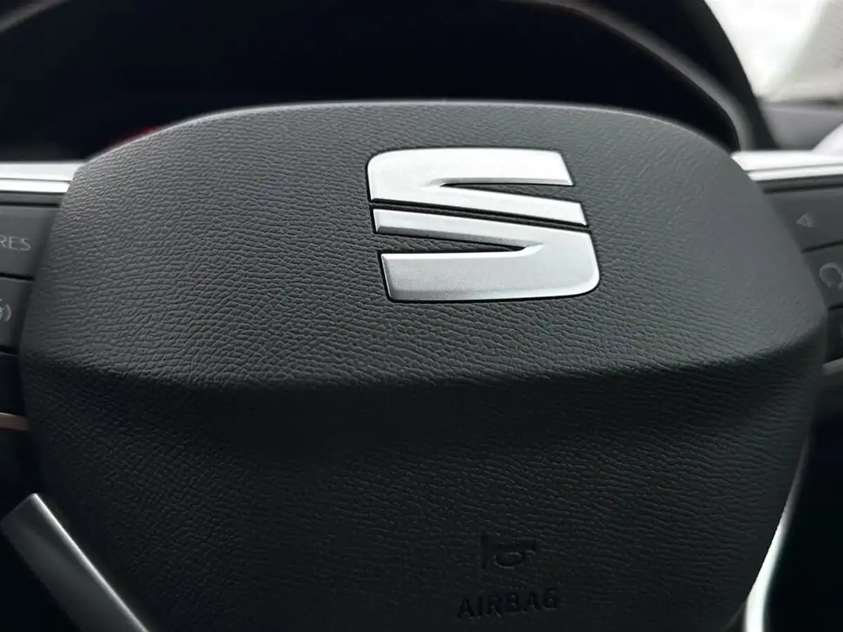 2024-seat-leon-big-47