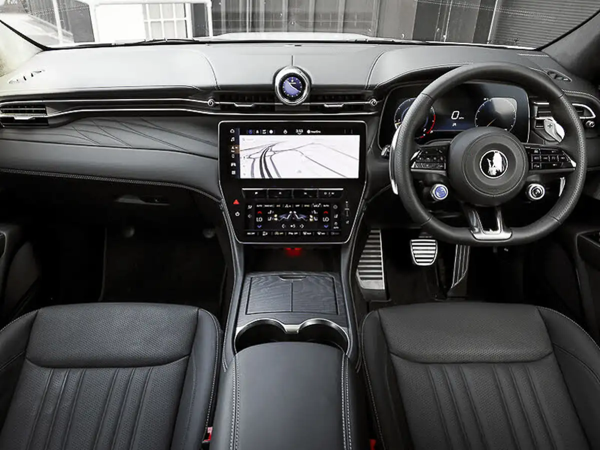 2025-maserati-grecale-20-modena-sport-big-2