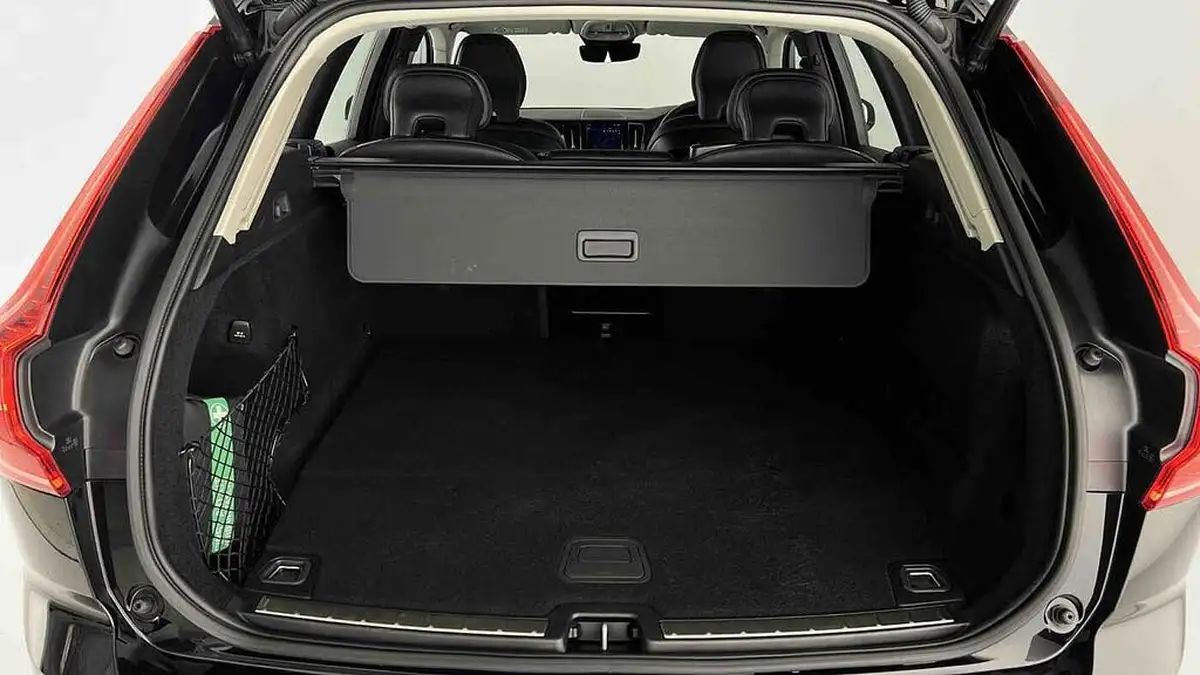 2023-volvo-xc60-20-b5-plus-big-12