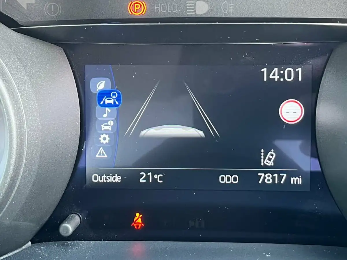 2022-toyota-yaris-cross-15-vvt-i-icon-big-29