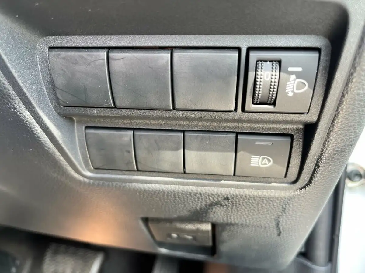2022-toyota-yaris-cross-15-vvt-i-icon-big-53