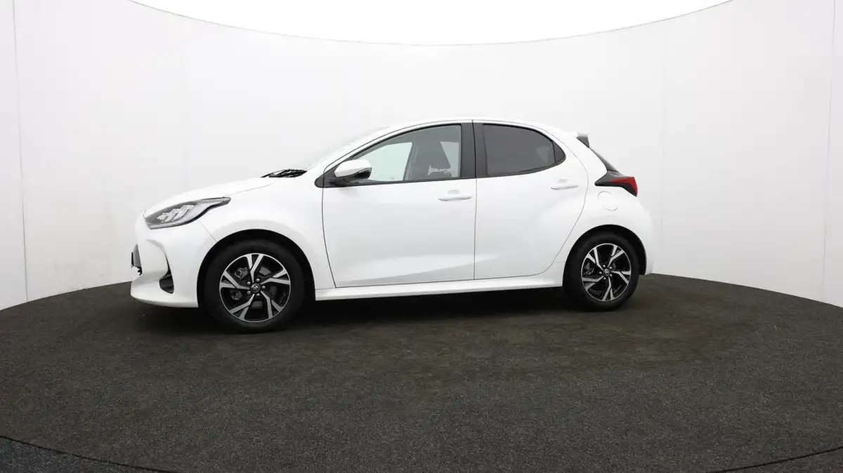 2024-toyota-yaris-15-vvt-i-design-big-68
