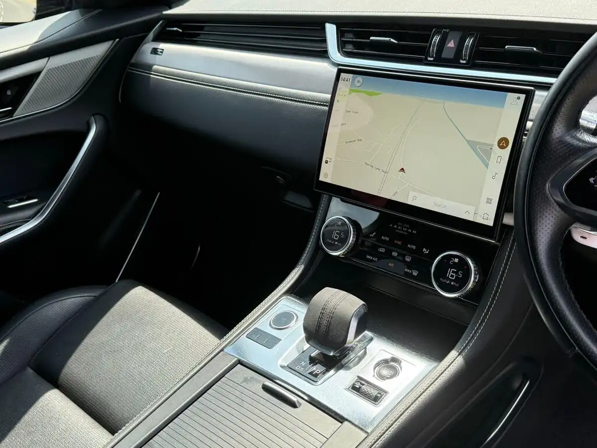 2022-jaguar-f-pace-20-p400e-r-dynamic-s-big-44
