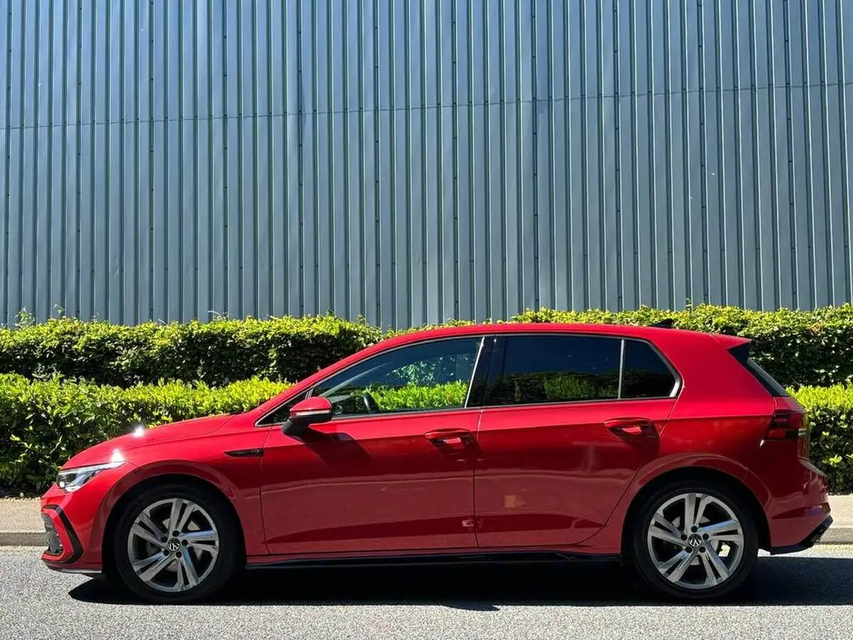 2021-volkswagen-golf-15-tsi-r-line-150ps-hatchback-big-3