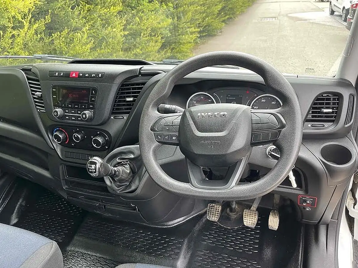 2021-iveco-daily-s-class-23td-35s14-3450-eu6-chassis-cab-hi-matic-big-8