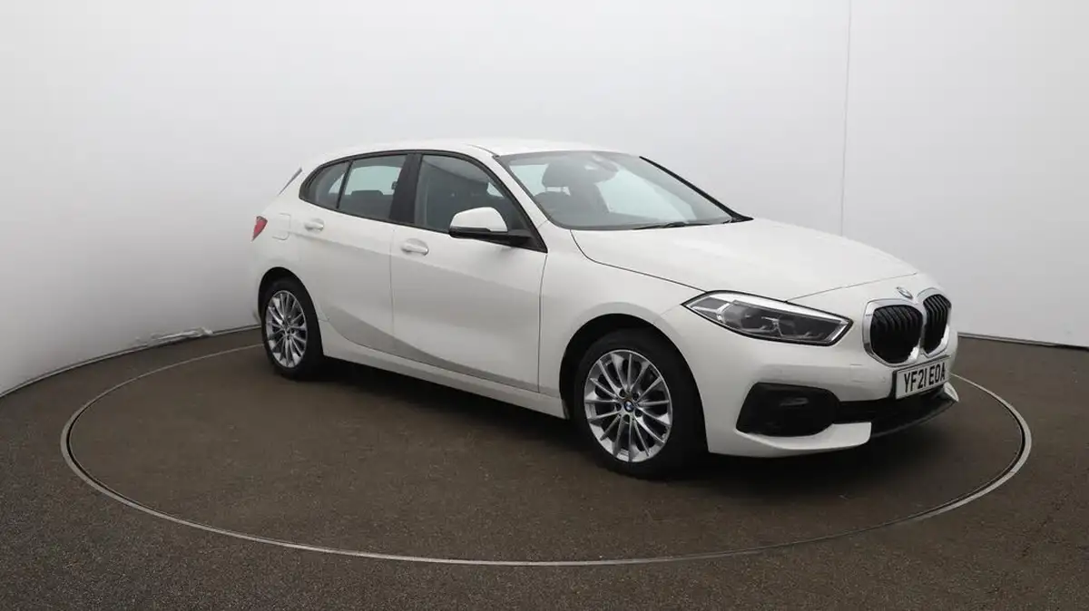 2021-bmw-1-series-15-118i-se-lcp-dct-big-44
